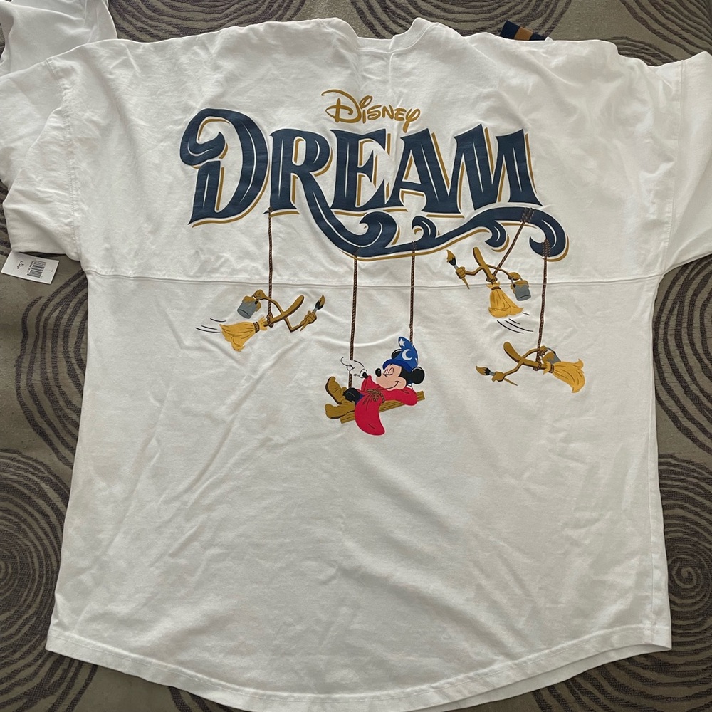 Disney (Dream) Tee/Sweater